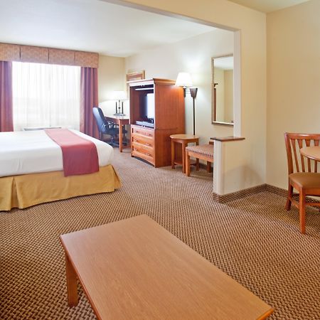 Holiday Inn Express Hotel & Suites Cedar City By Ihg Экстерьер фото