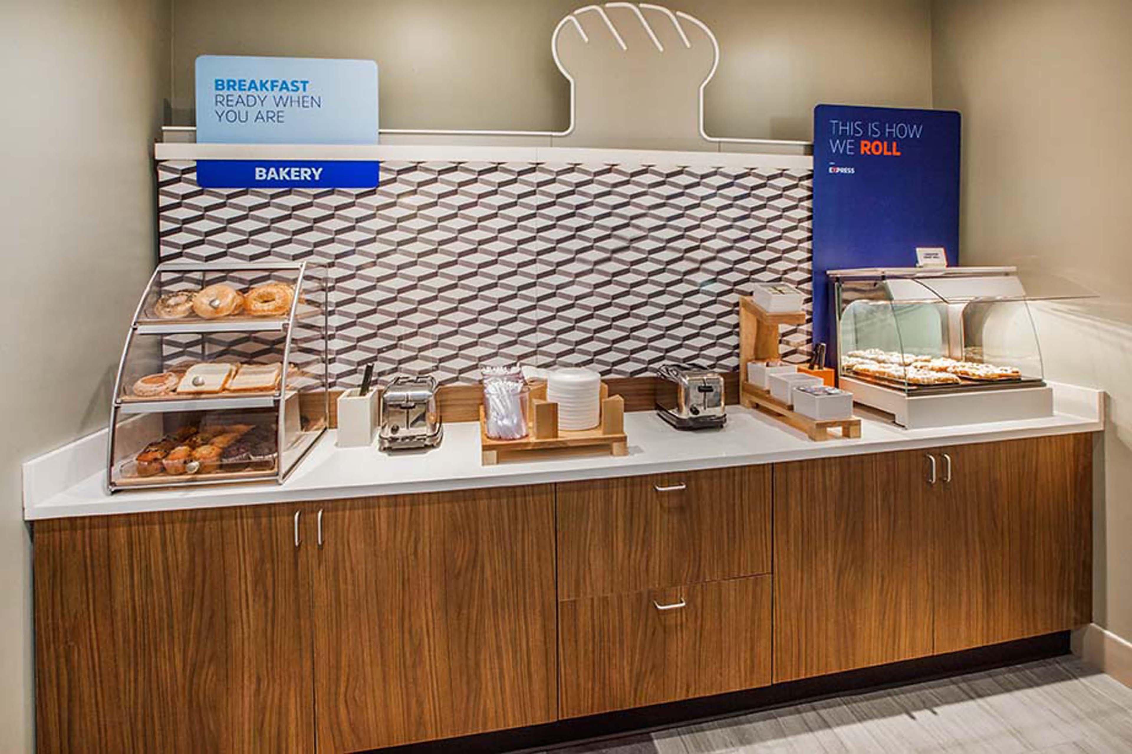 Holiday Inn Express Hotel & Suites Cedar City By Ihg Экстерьер фото